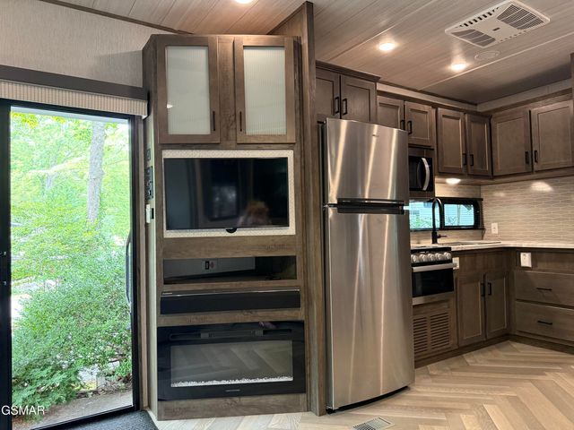4229 E Parkway #104, Gatlinburg, TN 37738