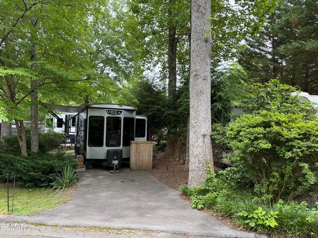 4229 E Parkway #104, Gatlinburg, TN 37738