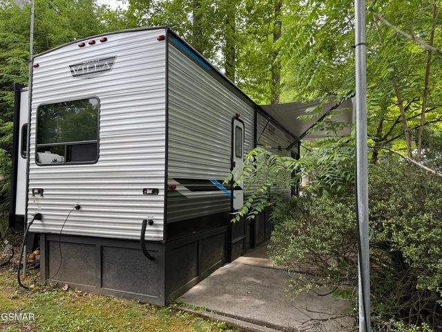 4229 E Parkway #104, Gatlinburg, TN 37738
