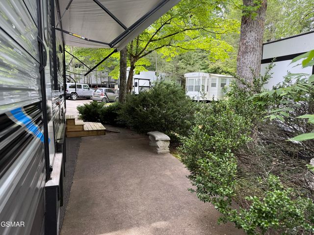 4229 E Parkway #104, Gatlinburg, TN 37738