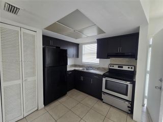 101 NE 41st Street E85, Oakland Park, FL 33334