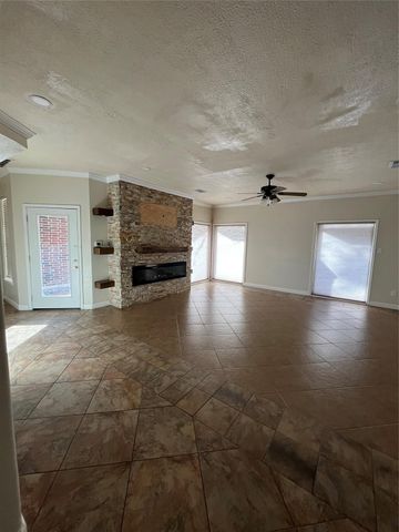 11966 White Oak Landing, Conroe, TX 77385