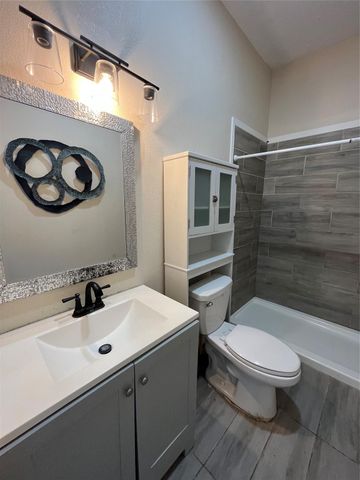 11966 White Oak Landing, Conroe, TX 77385