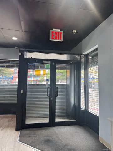10401 Northern Blvd, Corona, NY 11368