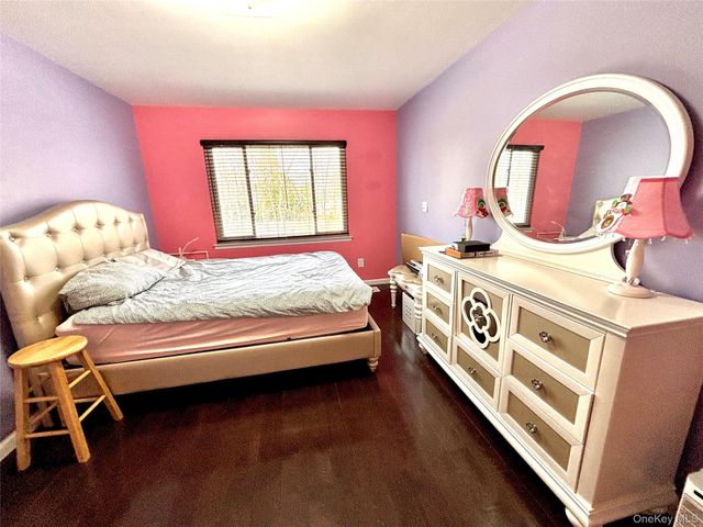 15 Manors Drive, Jericho, NY 11753