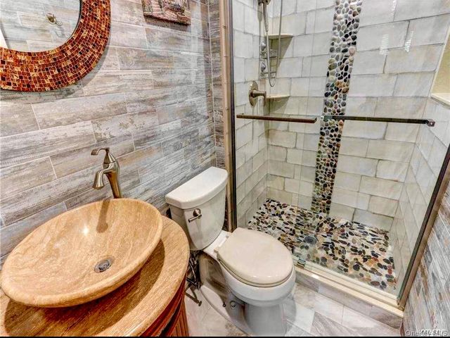15 Manors Drive, Jericho, NY 11753