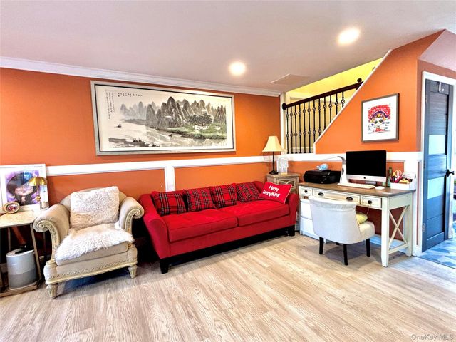 15 Manors Drive, Jericho, NY 11753