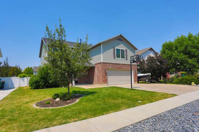 1952 N 725 E, Clearfield, UT 84015