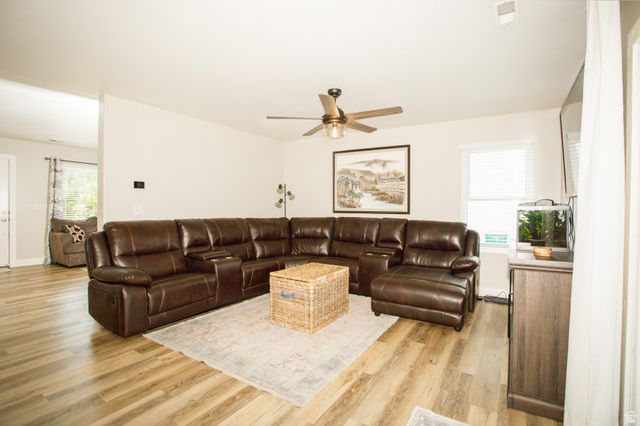 1952 N 725 E, Clearfield, UT 84015