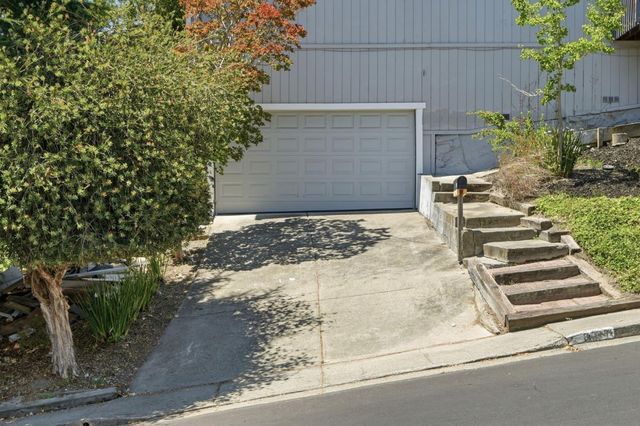 617 Pebble Drive, El Sobrante, CA 94803