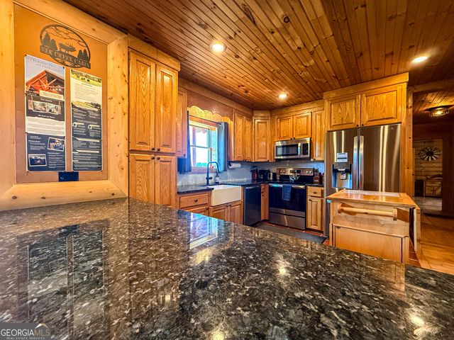448 Dixie Meadow Lane, Mount Airy, GA 30563