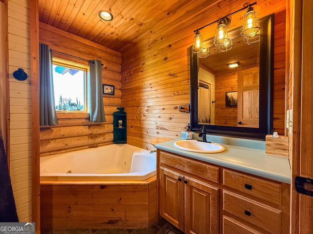 448 Dixie Meadow Lane, Mount Airy, GA 30563