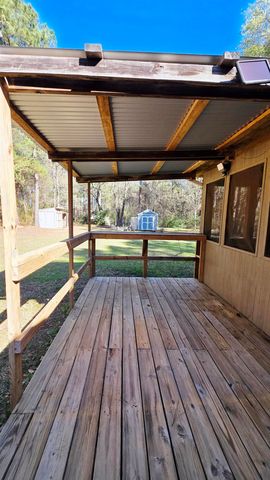 205 Cedar Bend Rd, Gladewater, TX 75647