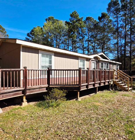 205 Cedar Bend Rd, Gladewater, TX 75647