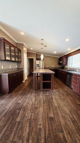 205 Cedar Bend Rd, Gladewater, TX 75647