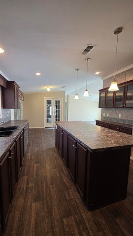 205 Cedar Bend Rd, Gladewater, TX 75647