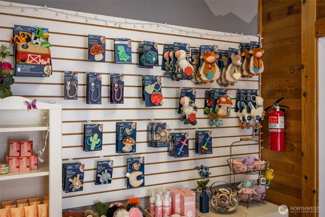 313 W First Street #STORE, Port Angeles, WA 98362