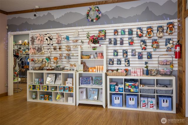 313 W First Street #STORE, Port Angeles, WA 98362