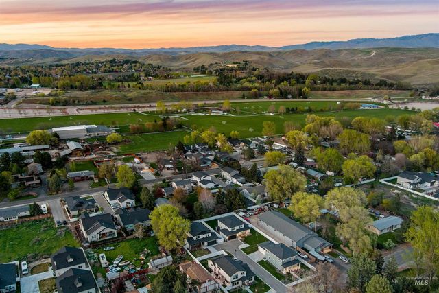 10386 W Shields Ave, Boise, ID 83714