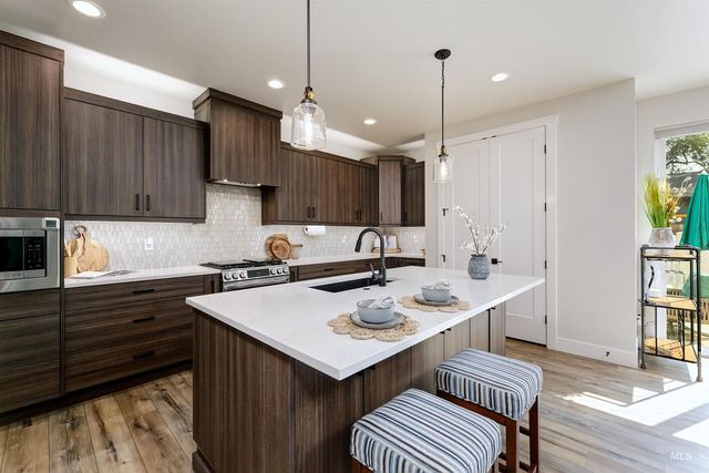 10386 W Shields Ave, Boise, ID 83714