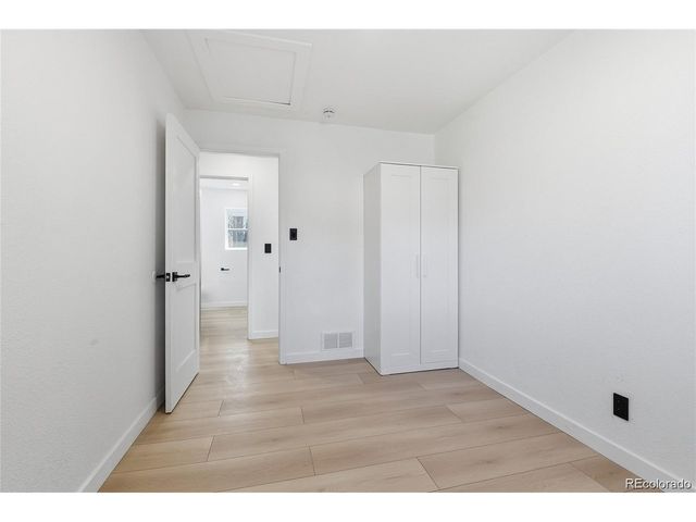 1431 S Glencoe St, Denver, CO 80222