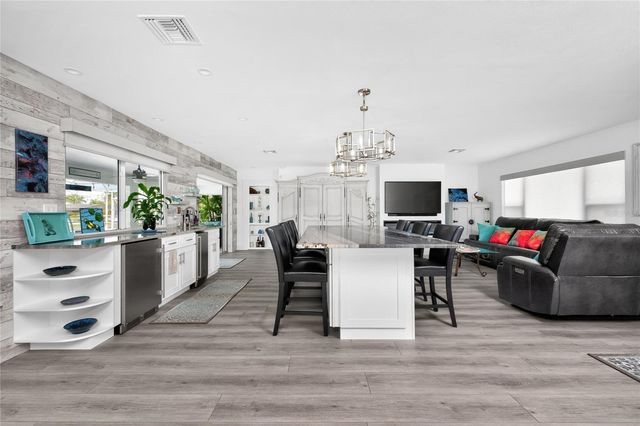 391 VIA ESPLANADE, Punta Gorda, FL 33950