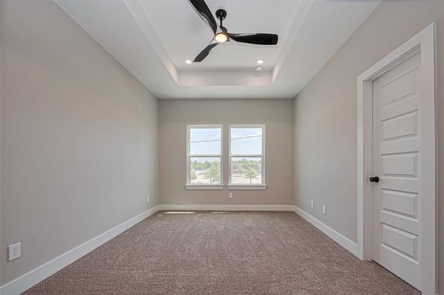 7911 Carver Rd, Houston, TX 77088