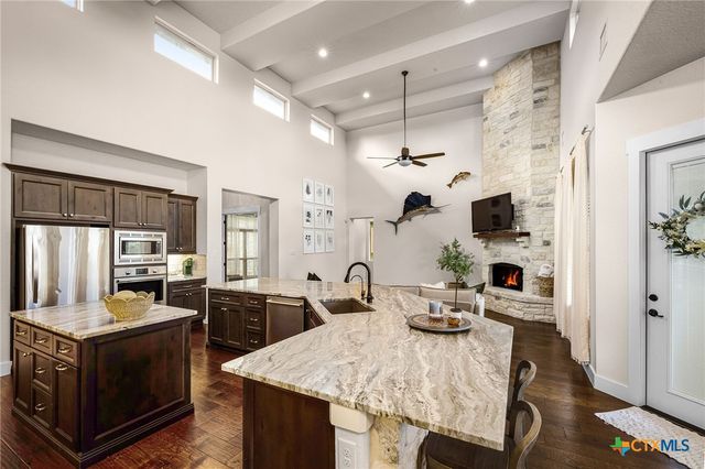625 Haven Point Loop, New Braunfels, TX 78132