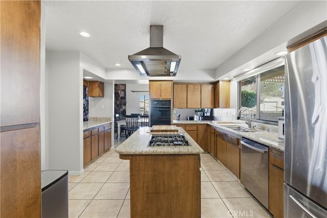 18169 Deauville, Victorville, CA 92395