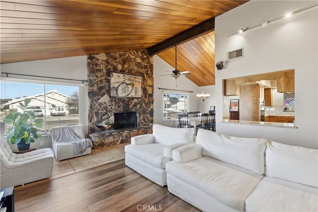 18169 Deauville, Victorville, CA 92395