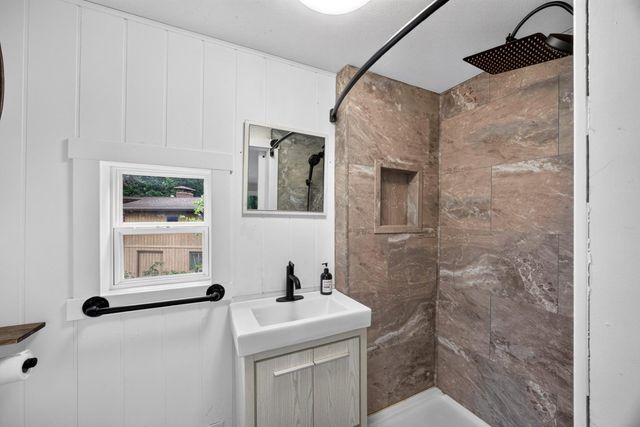 2505 E River Road NE, Rochester, MN 55906