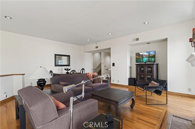 4464 Moorpark 104, Toluca Lake (los Angeles), CA 91602