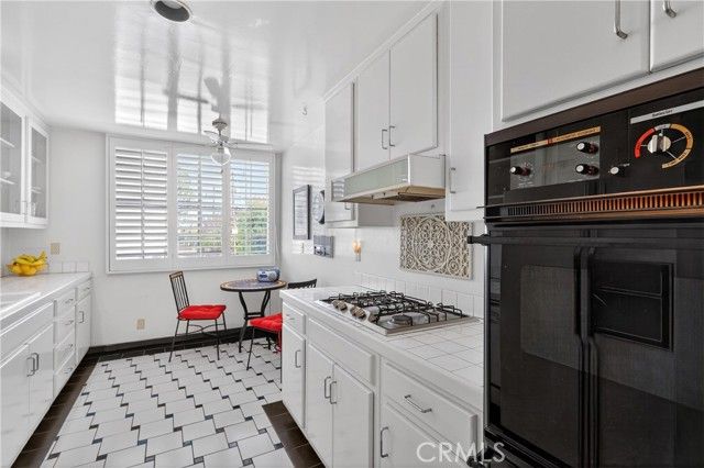 4464 Moorpark 104, Toluca Lake (los Angeles), CA 91602