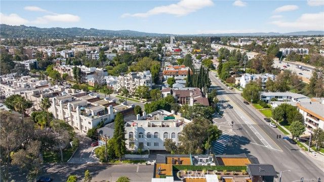 4464 Moorpark 104, Toluca Lake (los Angeles), CA 91602