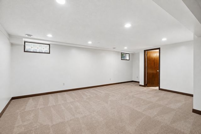 14901 Williston Lane, Minnetonka, MN 55345