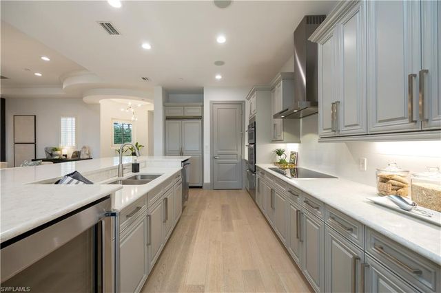 16653 Toscana CIR 704, Naples, FL 34110