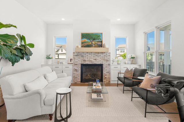 202 Smoke Tree CIR, Dripping Springs, TX 78620