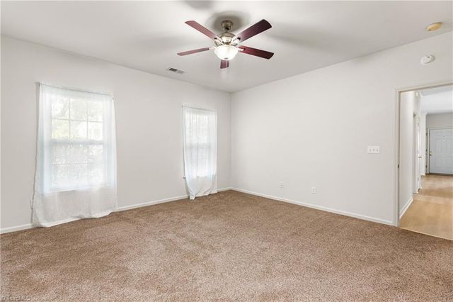 7402 Riverview Knoll Court, Clemmons, NC 27012