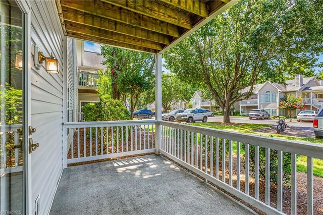 7402 Riverview Knoll Court, Clemmons, NC 27012