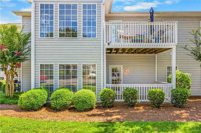 7402 Riverview Knoll Court, Clemmons, NC 27012