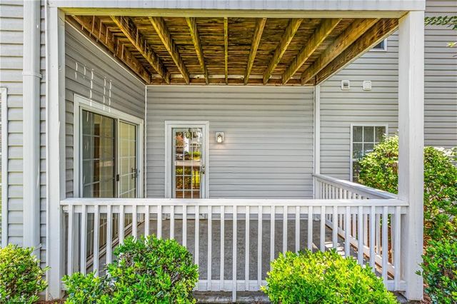 7402 Riverview Knoll Court, Clemmons, NC 27012