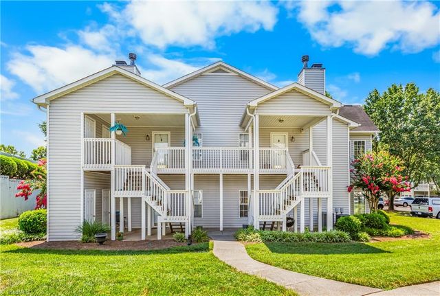 7402 Riverview Knoll Court, Clemmons, NC 27012