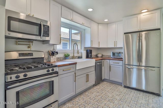 59 Lewis Street, Ventura, CA 93001