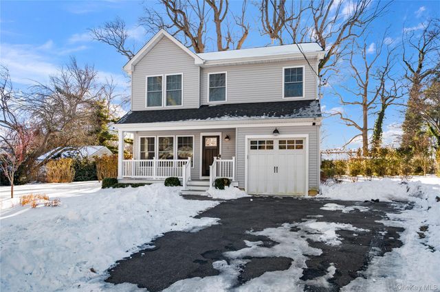 5 Abbington Place, Northport, NY 11768