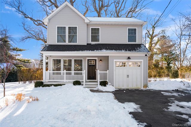 5 Abbington Place, Northport, NY 11768