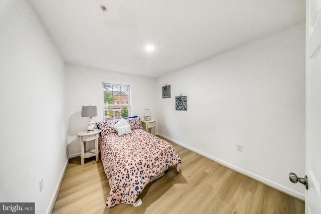 913 VARNEY ST SE, Washington, DC 20032