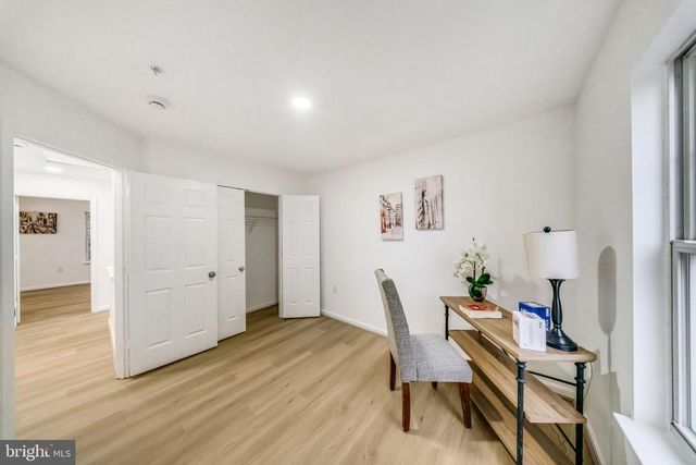 913 VARNEY ST SE, Washington, DC 20032