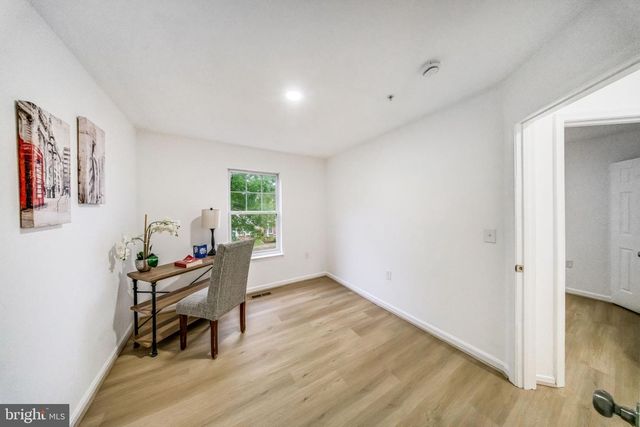 913 VARNEY ST SE, Washington, DC 20032