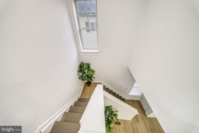 913 VARNEY ST SE, Washington, DC 20032
