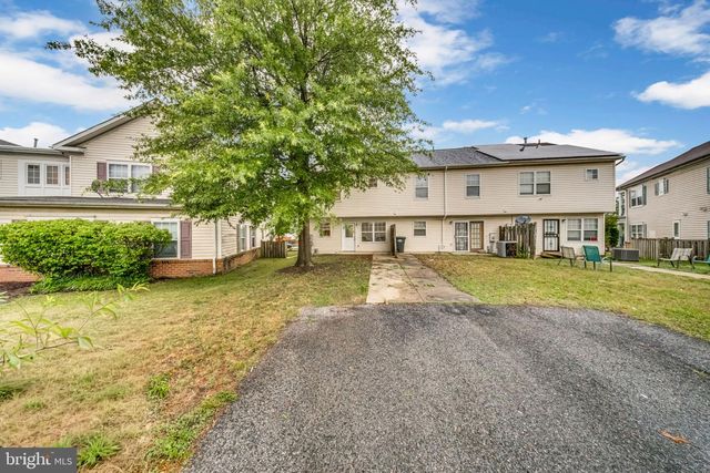 913 VARNEY ST SE, Washington, DC 20032